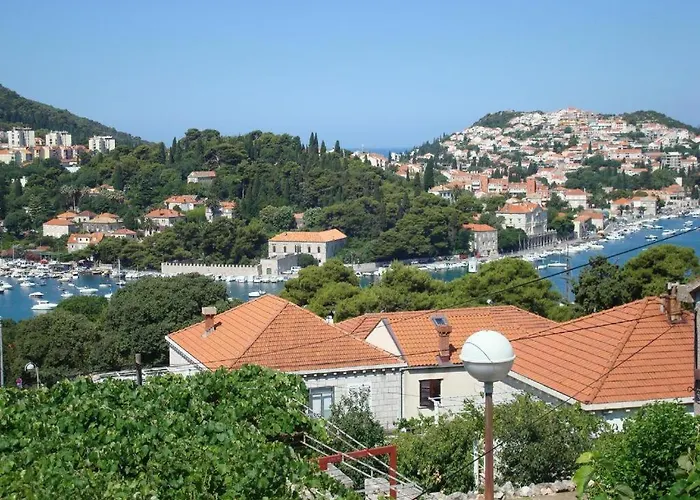 S&l 1 Pensión Dubrovnik